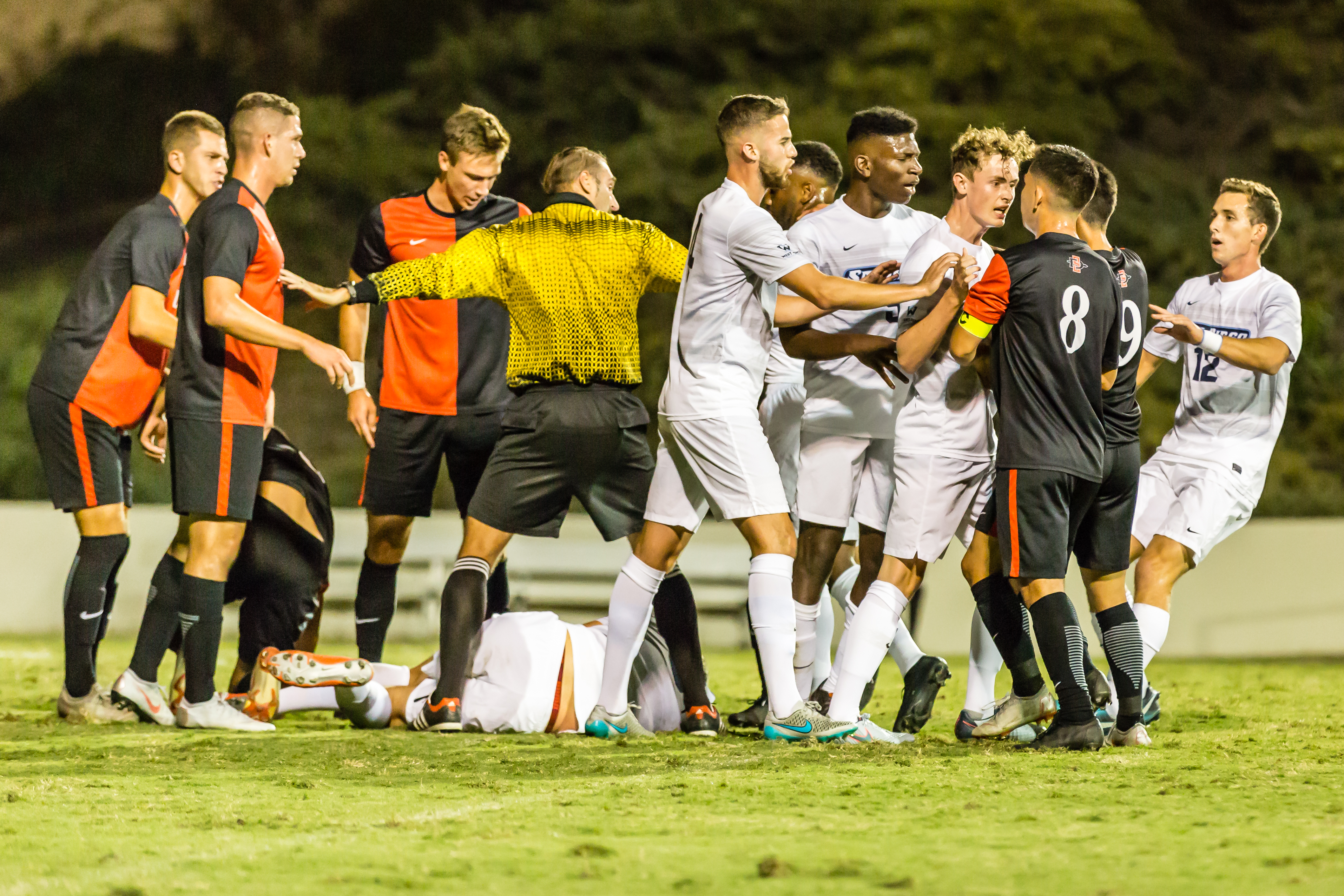 Men’s Soccer Loses Rivalry Match – USD Student Media